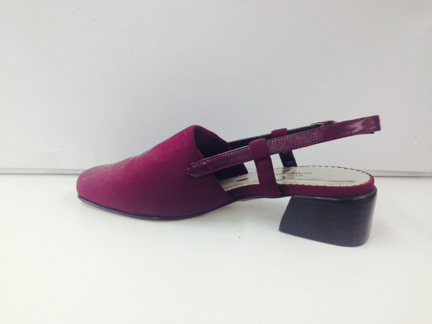 Ros Hommerson Nickiya (Wine) - Simply Wide - 1