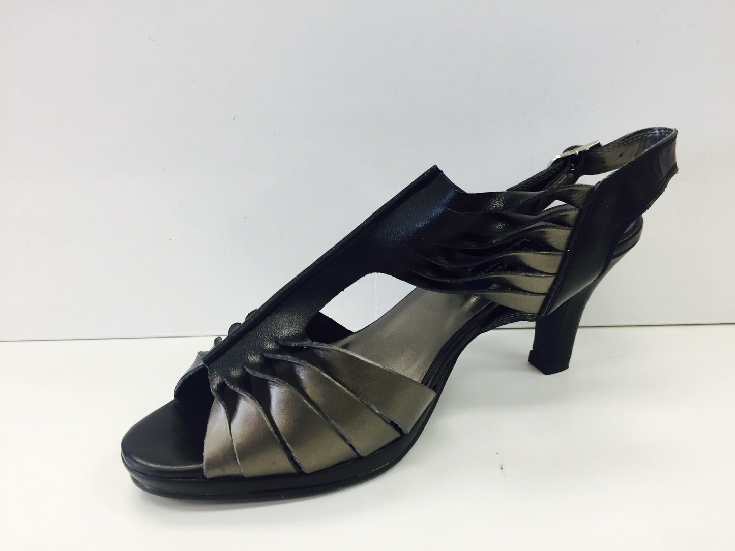 PEERAGE Lexi Lp8050