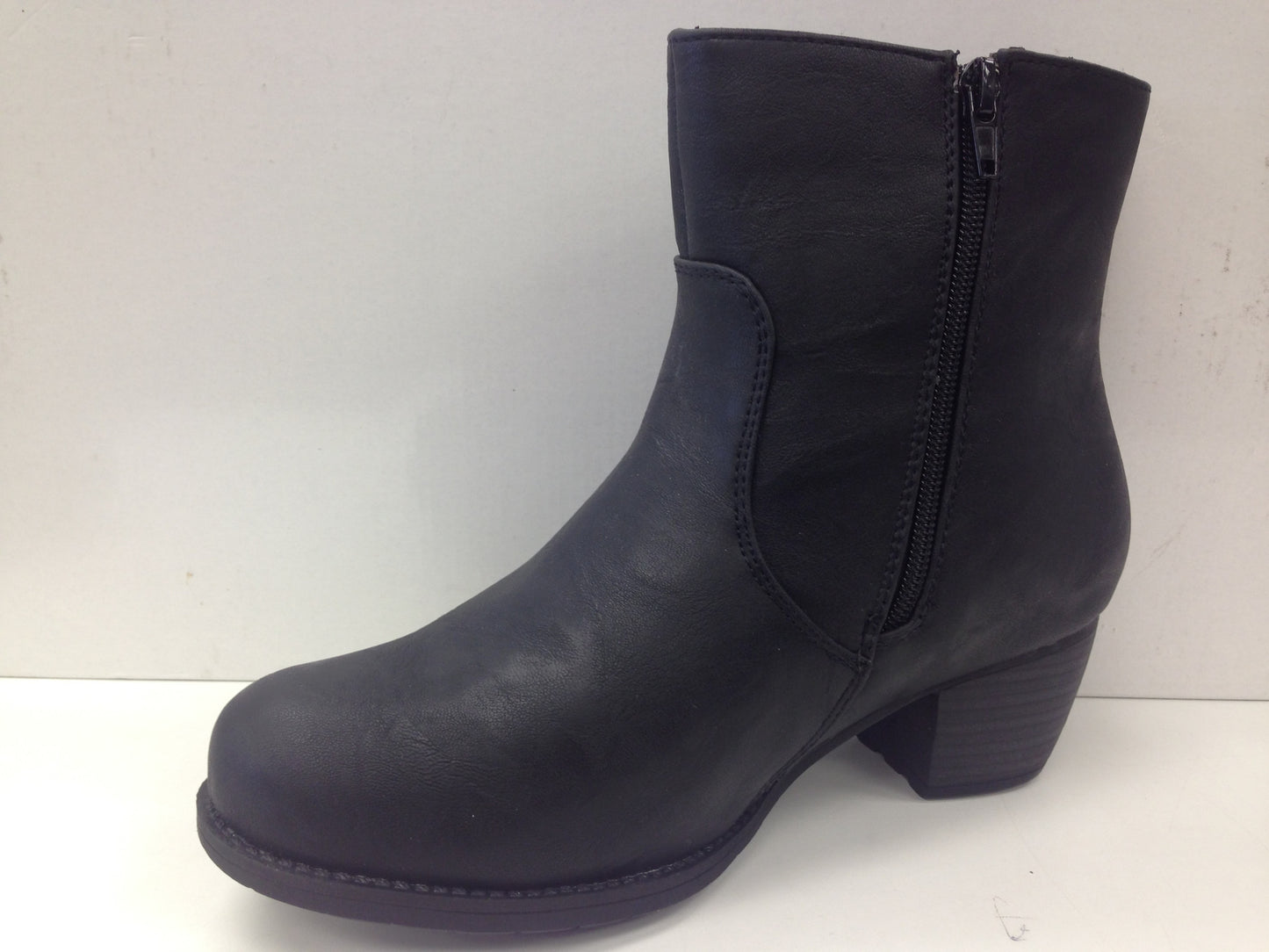 Easy Street Rylan - Simply Wide