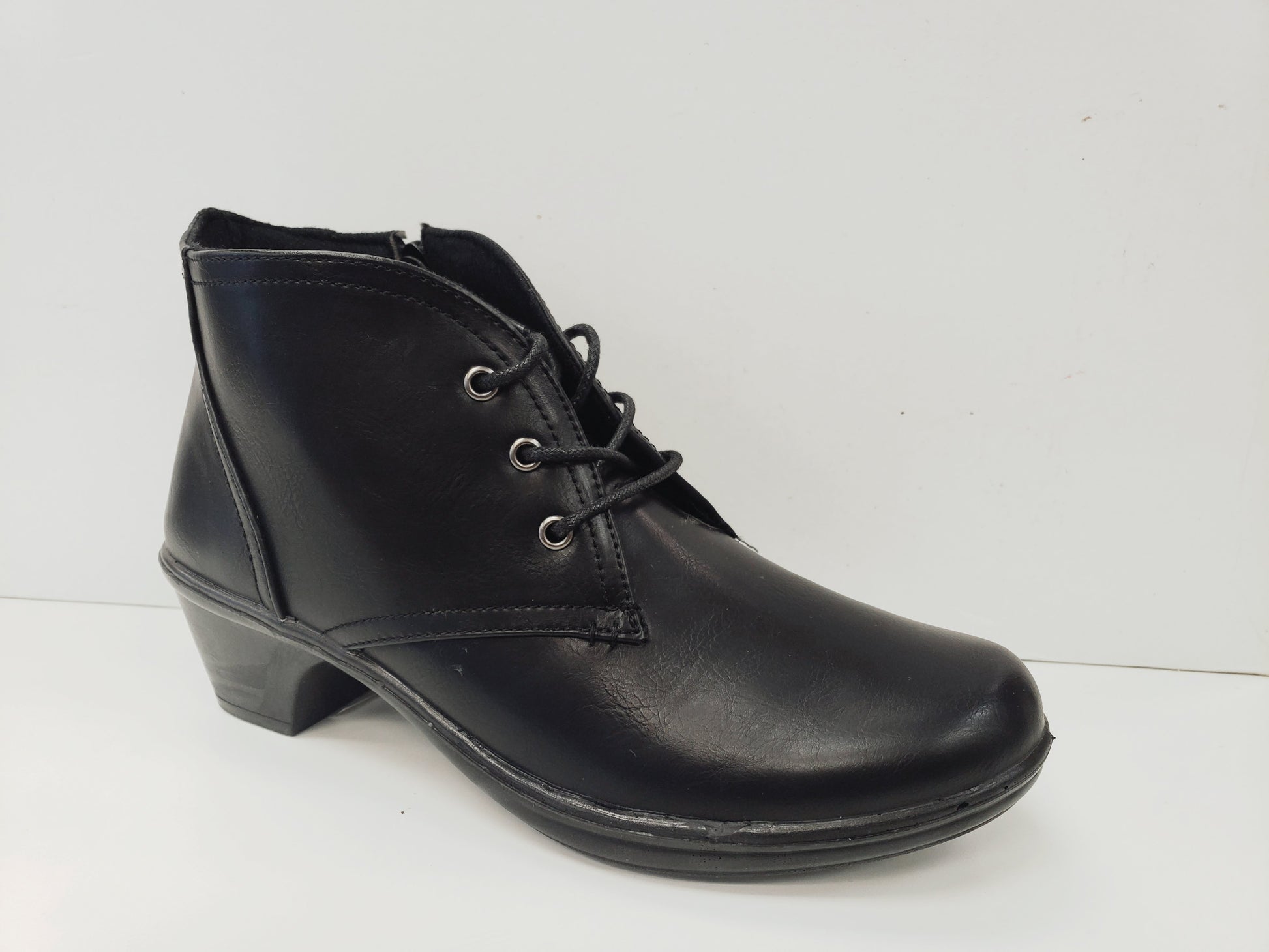 Easy Street Debbie – Wide