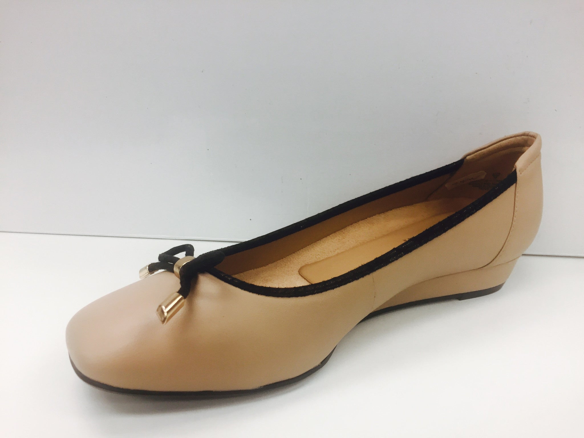 Naturalizer dove discount