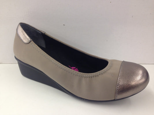 Ros Hommerson Elizabeth - Simply Wide - 1