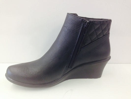 Easy Street Aries - Simply Wide - 2