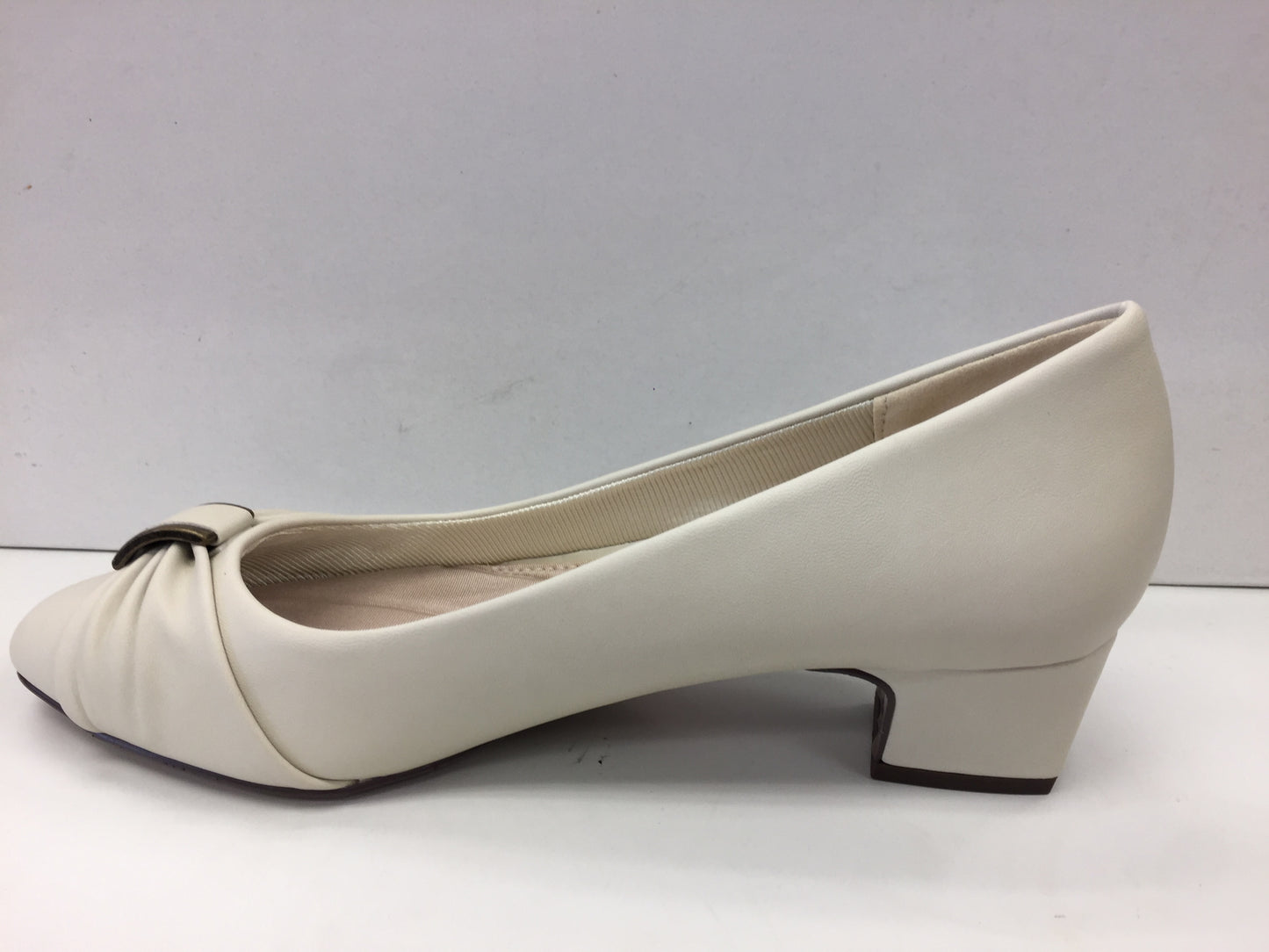 Easy Street Eloise (Bone)